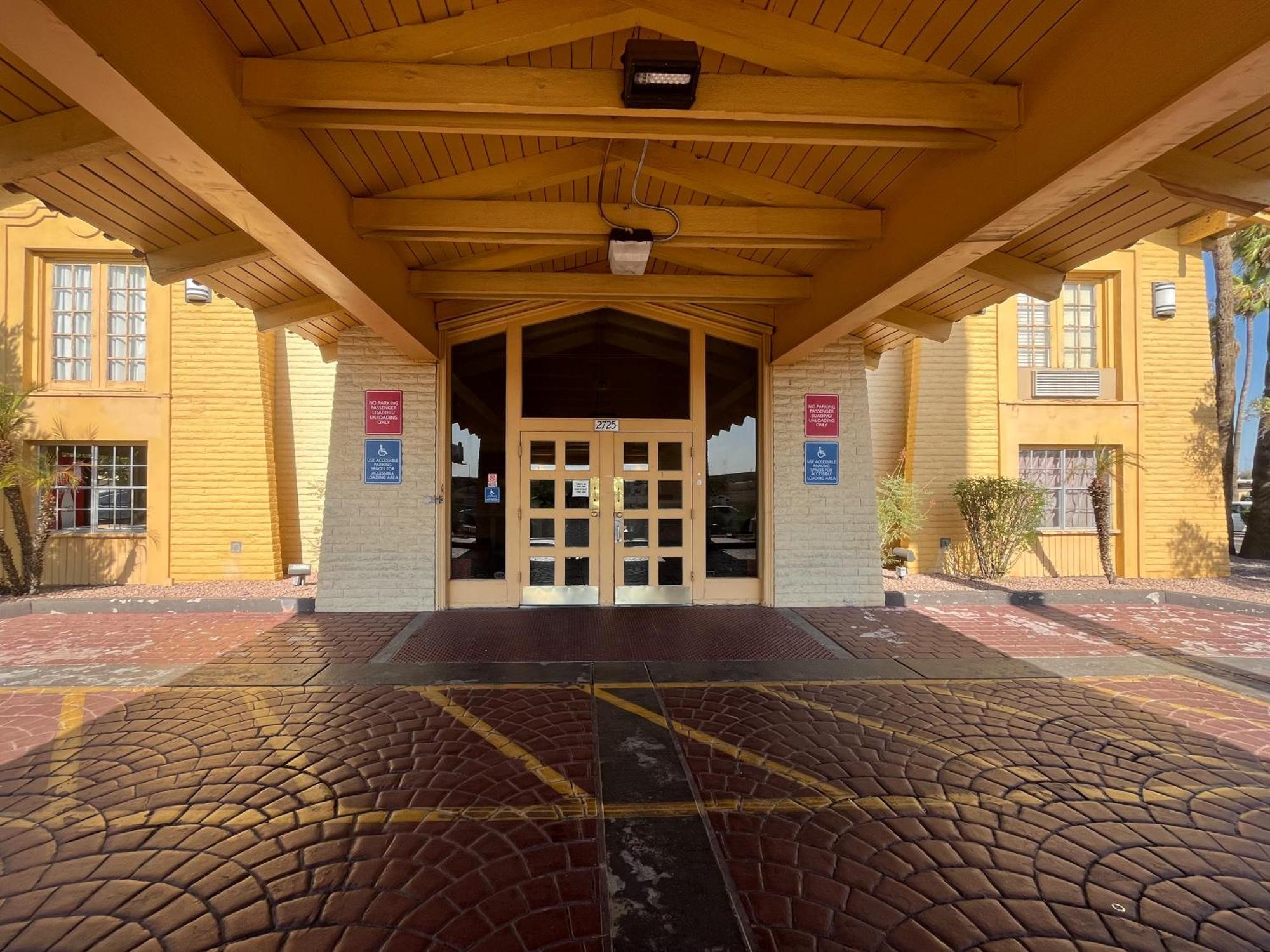Motel 6 Phoenix, Az Midtown Exterior photo